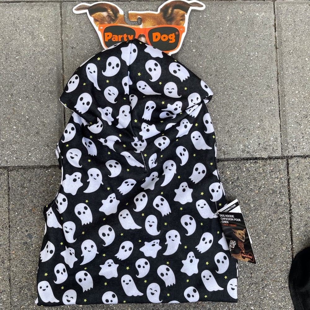 New Dog shirt with ghosts print, Size Large, Halloween dog hooded tee/hoodie!